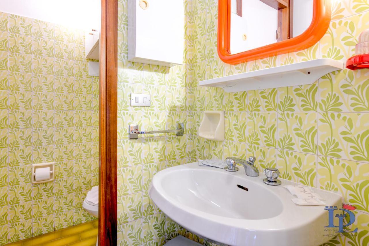 Desenzanoloft Official Partner Marriott Homes & Villas - The Sunflower Front Lake Desenzano del Garda Eksteriør bilde