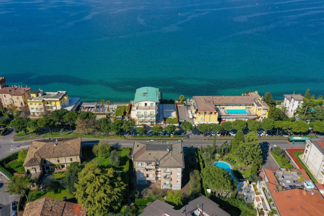 Desenzanoloft Official Partner Marriott Homes & Villas - The Sunflower Front Lake Desenzano del Garda Eksteriør bilde