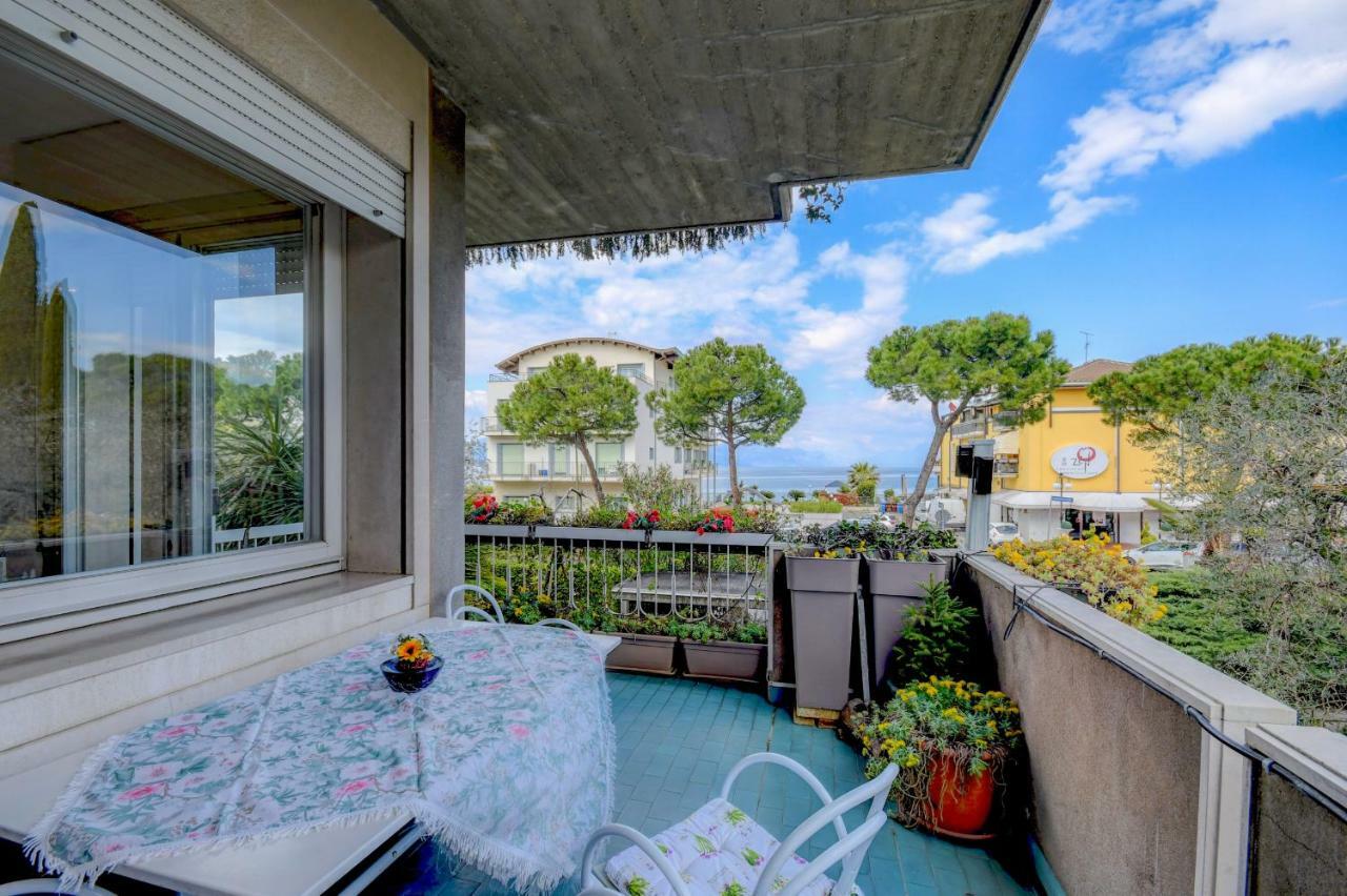 Desenzanoloft Official Partner Marriott Homes & Villas - The Sunflower Front Lake Desenzano del Garda Eksteriør bilde