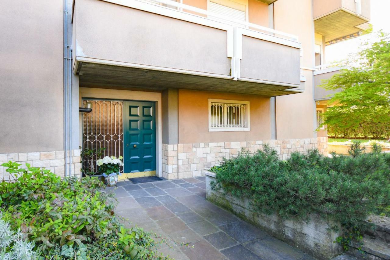 Desenzanoloft Official Partner Marriott Homes & Villas - The Sunflower Front Lake Desenzano del Garda Eksteriør bilde